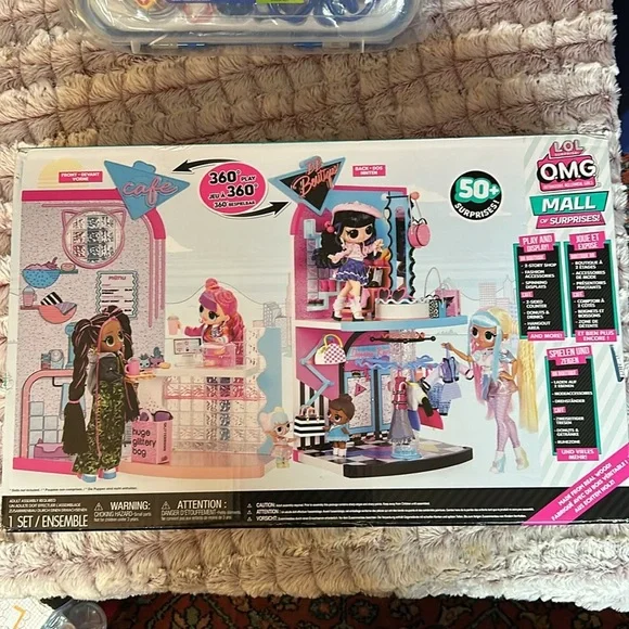 Surprise! Mall Of Surprises